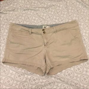 American Eagle khaki shorts